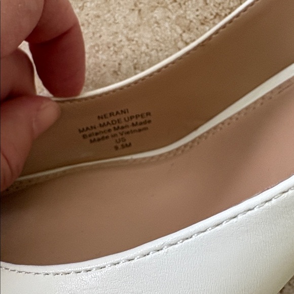 KELLY & KATIE Nerani White Heels size 9.5 - Picture 8 of 10